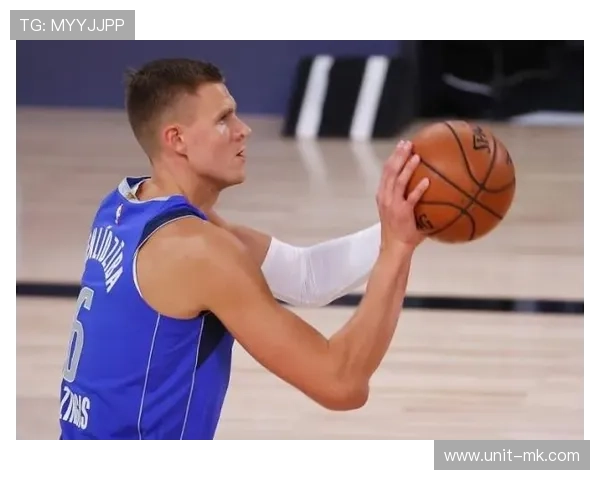 波尔津吉斯季后赛惊艳表现引关注，关键战力助球队突围